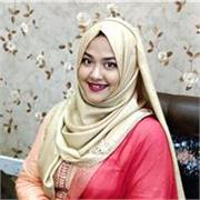 English instructor and educator, offering specialized lessons in Economics, Mathematics, and English for diverse learners.