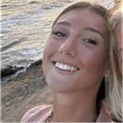 Ciao! Sono Giulia, una ragazza di 19 anni diplomata al liceo classico. Offro ripetizioni per studenti delle medie e liceali.