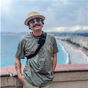 Im ski and snowboard instructor since 8 years, i can teach 4 languages.