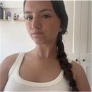 Profesora no titulada que no tiene experiencia, actualmente estudiante