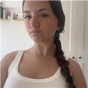 Profesora no titulada que no tiene experiencia, actualmente estudiante