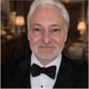 Professeur de langues étrangères mais aussi de psychologie clinique et psychopathologie. 