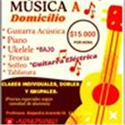 Profesora particular de guitarra, piano, bajo y ukelele. Clases a domicilio $15.000 la hr