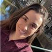 Soy una profesora graduada en infantil y primaria con varias mencionas que tiene experiencia dando clases de refuerzo
