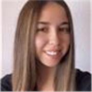 Hola, soy Elena, una persona responsable, paciente y comprometida con el aprendizaje de mis alumnos. 