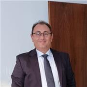 Laureato in Tecnologie informatiche con anni di esperienza lavorativa, impartisce lezioni di programmazione