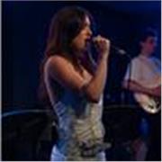 Ofrezco clases de canto moderno y jazz y/o clases de violín clásico