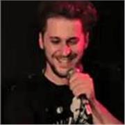 Profesor de musica imparte clases a niños, jovenes y adultos de todas las edades