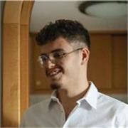 Studente universitario offre ripetizioni di inglese a studenti di scuole elementari, medie e superiori