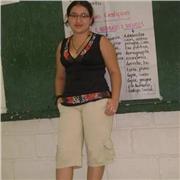 Profesora imparte clases de todos los cursos