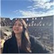 Profesora poseedora de varios títulos oficiales de idiomas entre ellos c1 de inglés. Adaptable a cualquier nivel y necesidad