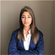 I’m a neuroscience-informed life coach passionate about helping people unlock their full potential by aligning mind, body, and beh