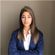 I’m a neuroscience-informed life coach passionate about helping people unlock their full potential by aligning mind, body, and beh