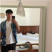 Diplomato in Ragioneria studente di Economia Offro ripetizioni per italiano storia matematica inglese scuole elementari e medie