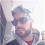 Profesor graduado en Historia da clases a ESO, Bachillerato y preparación de exámenes de acceso a la Universidad. 