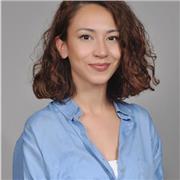 A Turkish and English teacher who teaches children and young people.