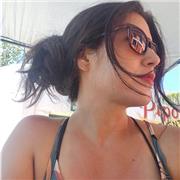 Profesora de castellano imparte clases para dialogar lo basico en Arg