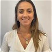 Profesora de inglés con formación en ELE. Hablante nativa de español