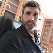 Studenti di scuola superiore e chiunque lo richieda