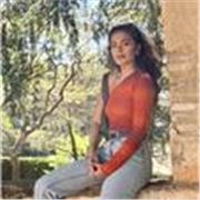 Online Spanish & literature tutor for teenagers and adults, with a degree in Hispanic Philology and predoc researcher at the USAL.