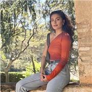 Online Spanish & literature tutor for teenagers and adults, with a degree in Hispanic Philology and predoc researcher at the USAL.
