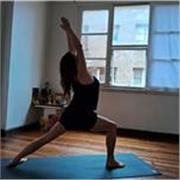 Imparto clases de yoga, según las necesidades de la persona. Soy profesora de Hatha Tantrika, profesora de Pranayamas