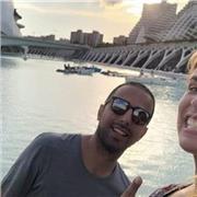 Italiano (nativo ) y inglés y español (fluente los dos)