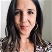 Graduada en Traducción e Interpretación de francés de primer idioma, e inglés de segundo. No tengo experiencia como docente, ¡pero mucha como alumna!