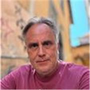 Le mie lezioni sono rivolte a chi cerca un percorso chiaro, guidato e adatto al proprio ritmo di apprendimento.