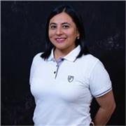 Profesora, tutora y mentora con más de 15 años de experiencia. 