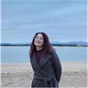 ¡Hola! Soy Beatriz, una chica madrileña que tiene experiencia tutorizando clases particulares de español durante varios años