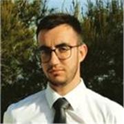 Profesor titulado en ingeniería informática con más de 2 años de experiencia dando clases.