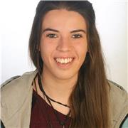 Educadora Social ofrece clases para personas dependientes o con necesidades educativas especiales.