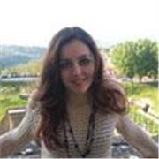 Laureata in Italianistica impartisce lezioni di Italiano, Latino, Storia e Geografia