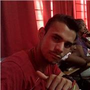 Profesor de biología con disponibilidad para trabajar en toda Colombia