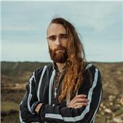 CLASES DE GUITARRA o BAJO EN LLEIDA. Professor de guitarra y bajo imparte clases particulares para todas las edades