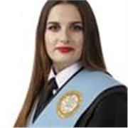 Graduada en Lenguas Modernas por la ULPGC con la mención de inglés-francés y máster en Formación de Profesorado por la UAX