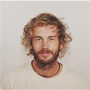 ADHS-Lerncoach, der Kindern Struktur, Fokus, Selbstwert und Freude vermittelt
