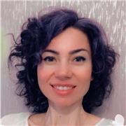 Tengo treinta y nueve años con una Maestría en Lingüística Inglesa con más de 10 años de experiencia como docente profesional