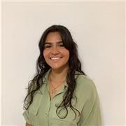 Extrovertida, dinámica y con muchas ganas de enseñar