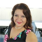 Me gustaría brindar clases para adolescentes y adultos, soy comunicadora, puedo apoyar en los temas de lectura además de apoyarlos en el léxico.
Así mismo puedo brindar clases de historia porque es un área que me apasiona.
Tengo aproximadamente 7 años de
