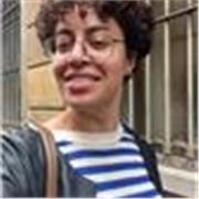 Insegnante di fotografia, con laurea in belle arti