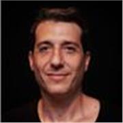 Profesor de teatro, estudiante avanzado de Psicología UBA