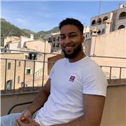 Profesor de apoyo para estudiantes de forma online o presencial