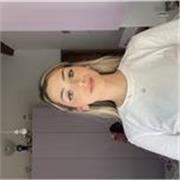 Insegno storia e materie umanistiche a bambini, stranieri o chiunque ne abbia bisogno, con un programma personalizzato