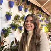 Profesora titulada de Magisterio Infantil, amplia experiencia en niños de primaria.