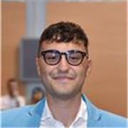 Dottore in ingegneria biomedica impartisce lezioni di matematica