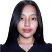 Profesora de inglês imparte clases a niños de todas las edades