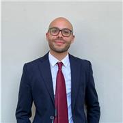 Ragazzi del liceo o iscritti al corso di laure in scienze dell'educazione o scienze della formazione primaria