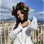 Studentessa di scienze della formazione primaria impartisce lezioni dai 6 ai 14 anni